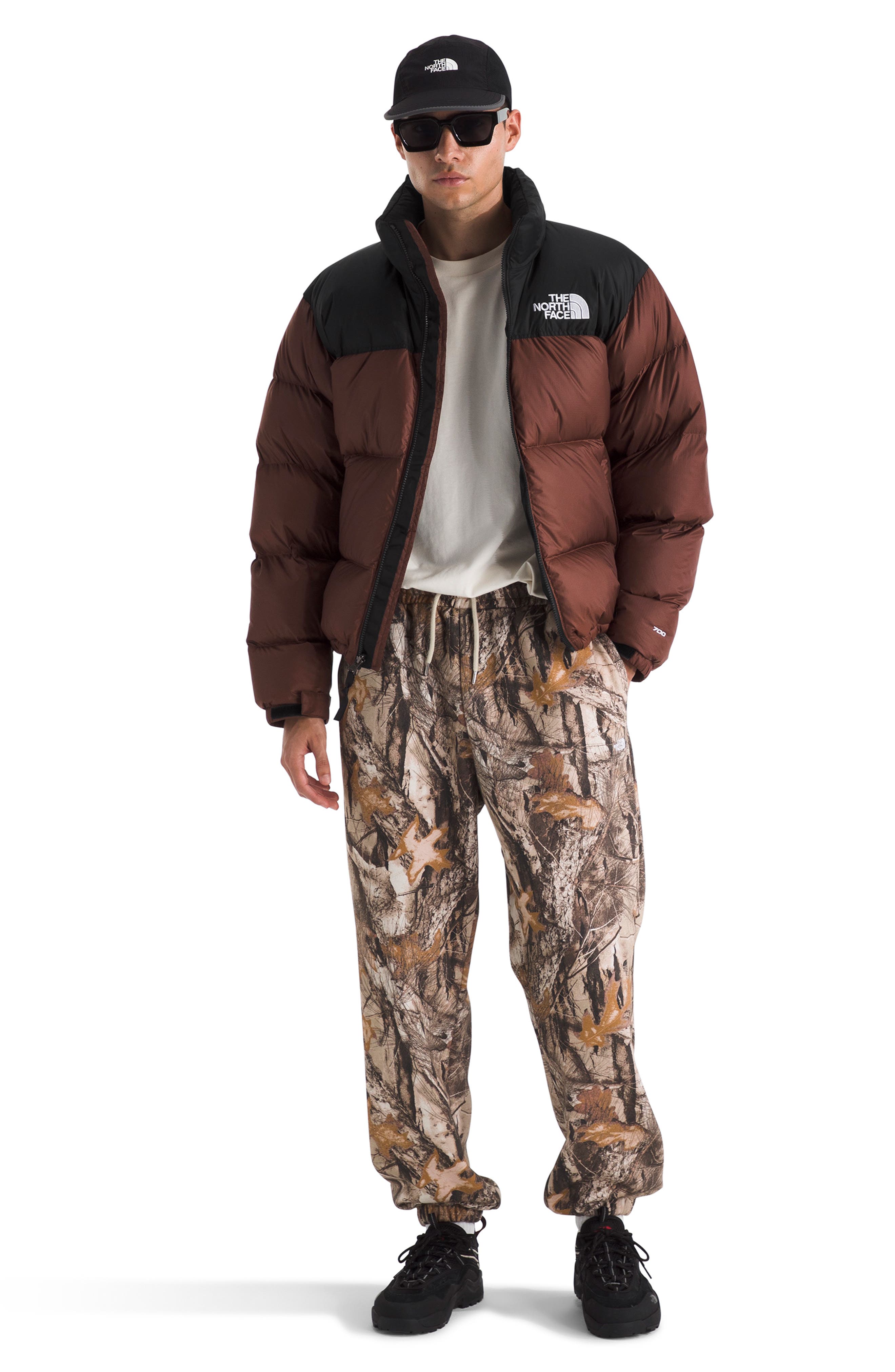 Мужские куртки The North Face 1996 Retro Nuptse 700 Fill Power Down Packable Jacket — фото 5