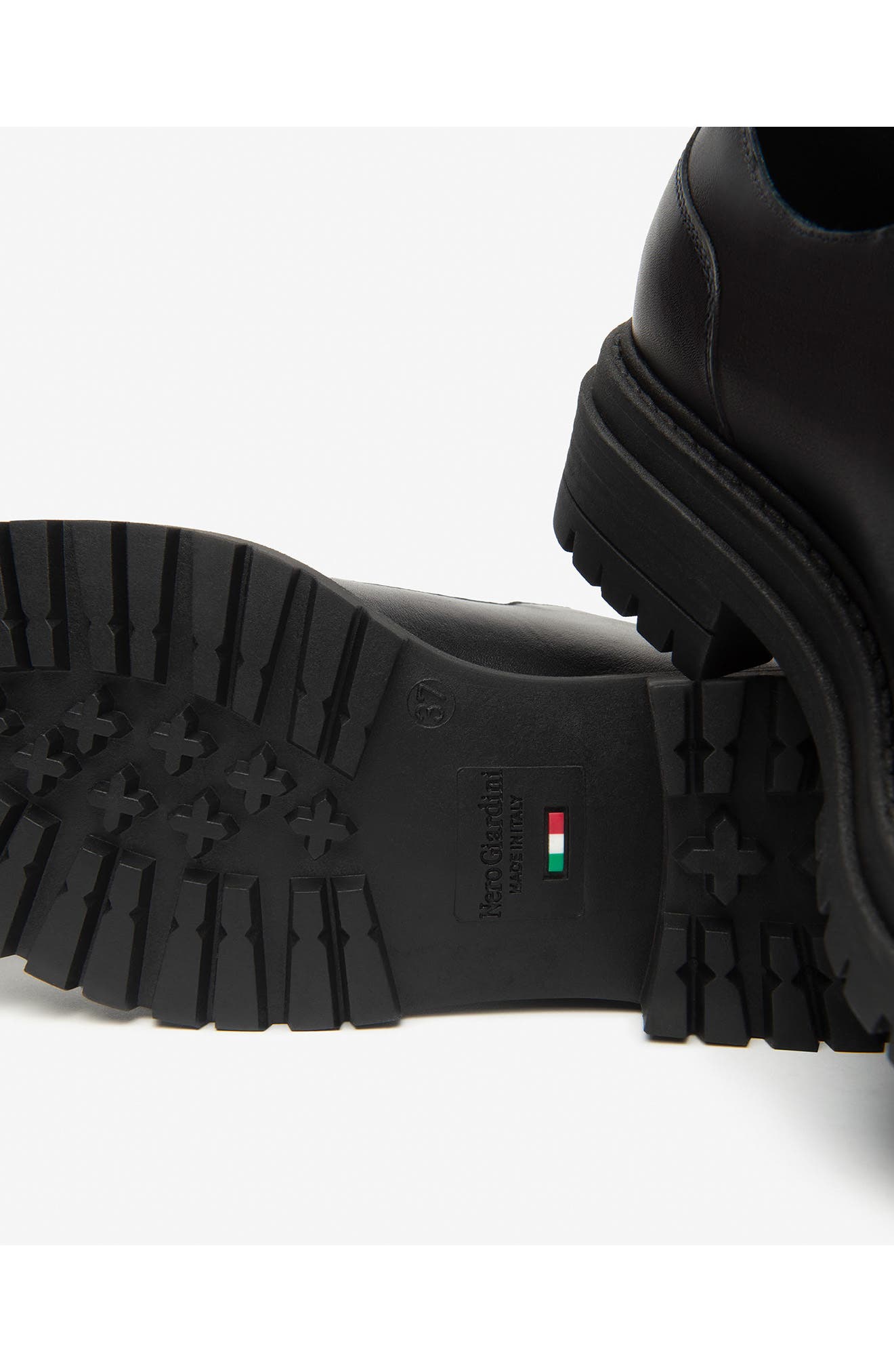 NeroGiardini Lug Sole Mary Jane Flat, Alternate, color, Black