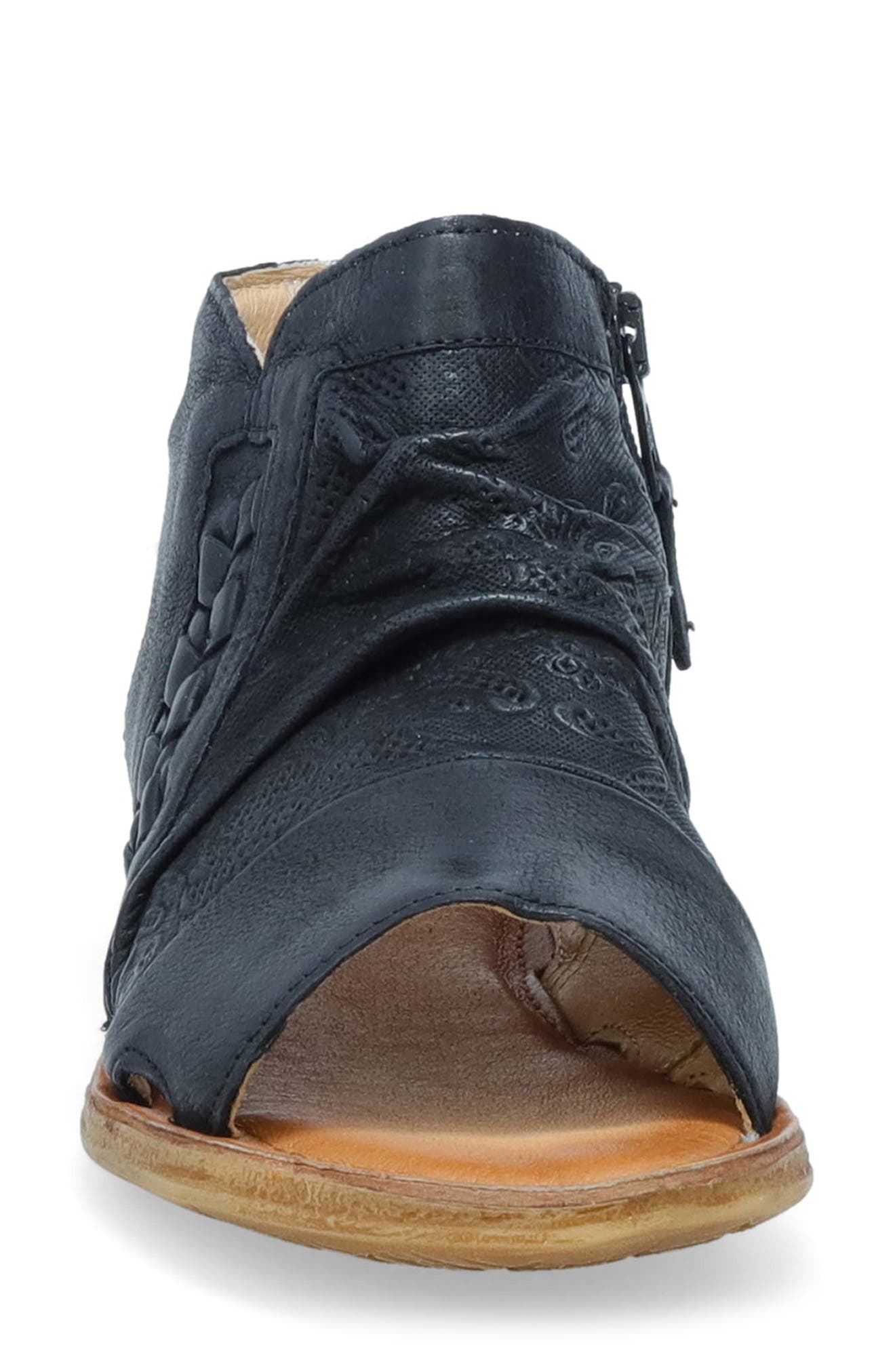 Miz Mooz Flaire Scrunch Leather Sandal, Alternate, color, 