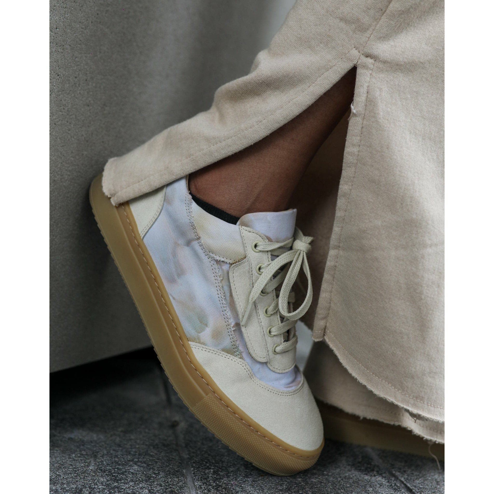 Fini Bold V2 Riverside Dye Sneaker  - Unisex, Alternate, color, Tie Dye