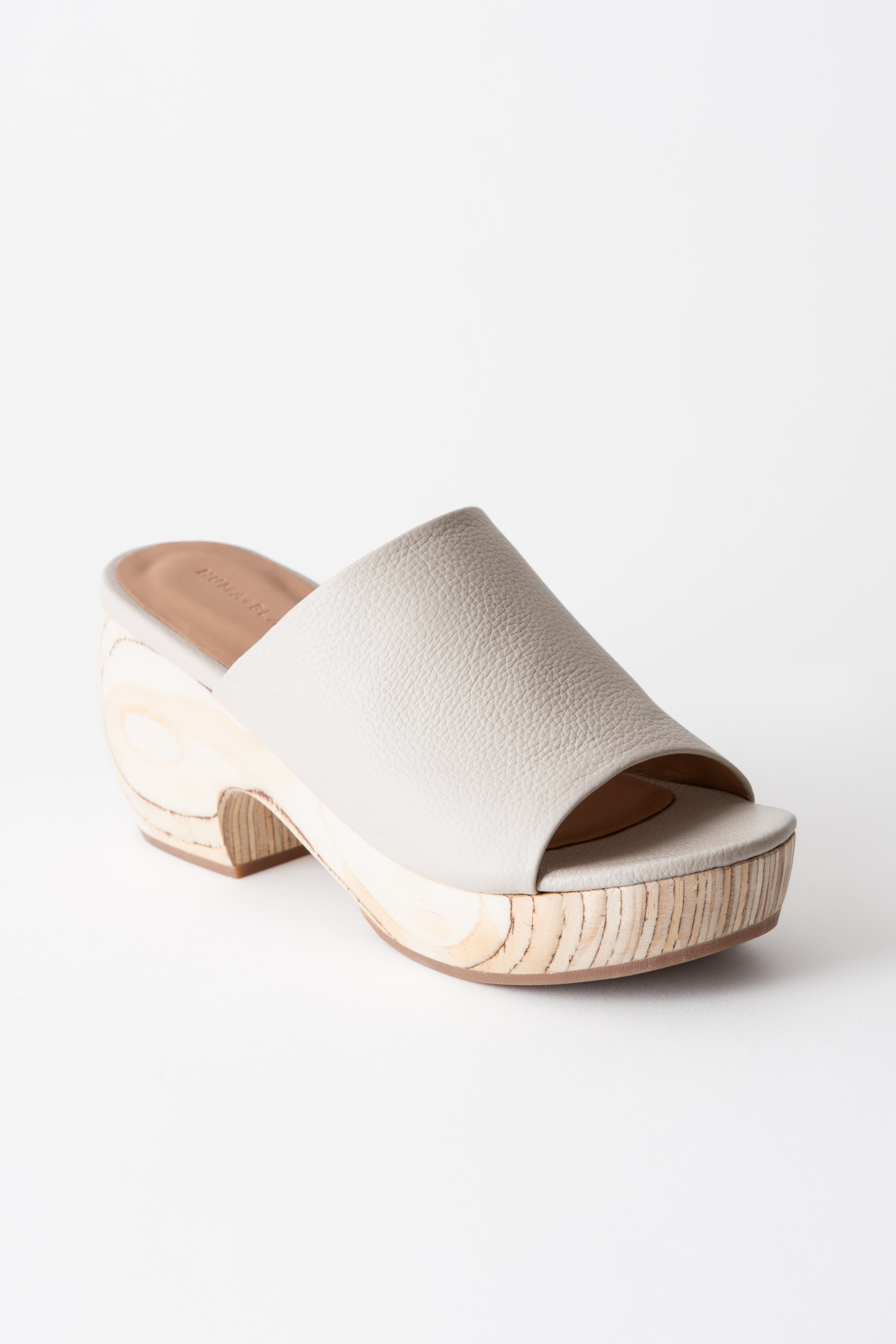Pebbled Cream