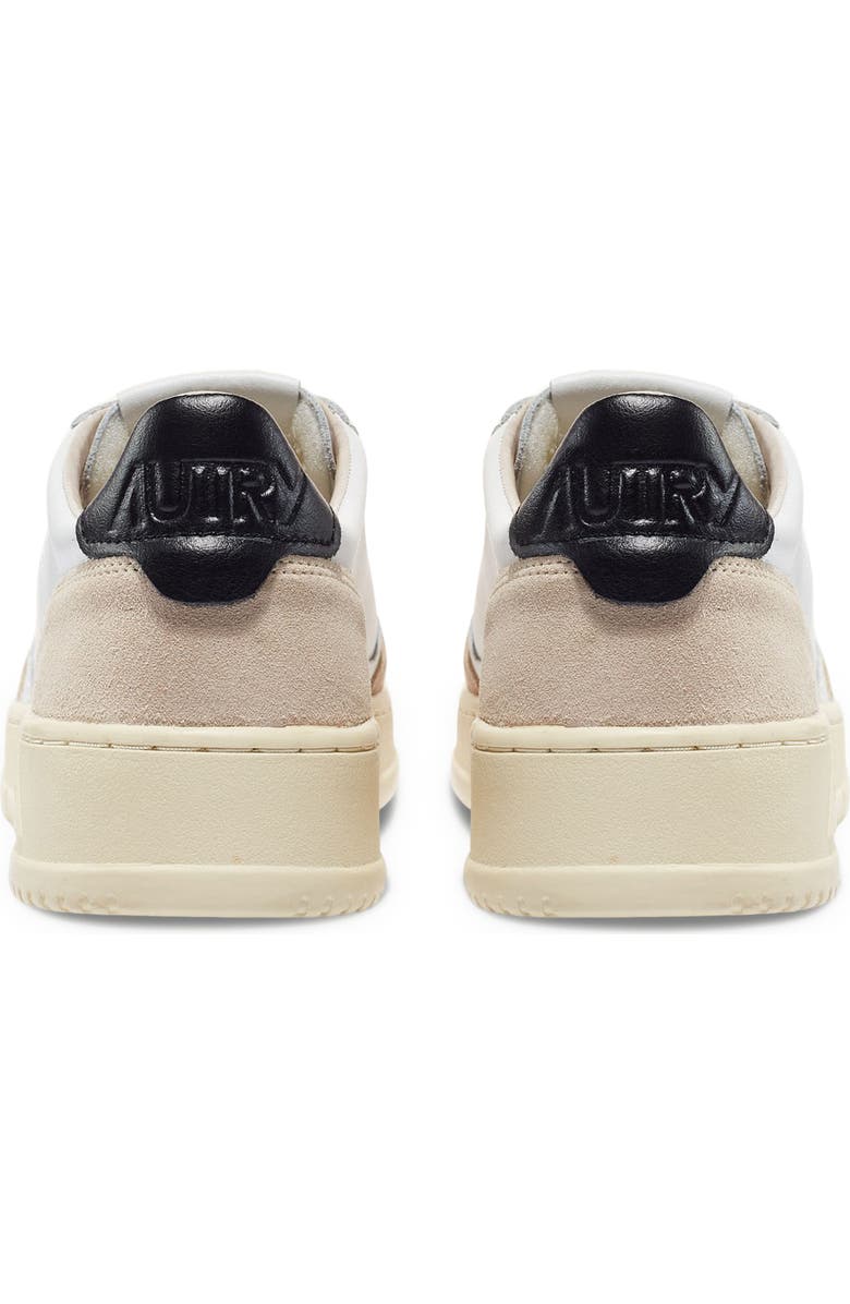 AUTRY Medalist Low Sneaker, Alternate, color, White / Black