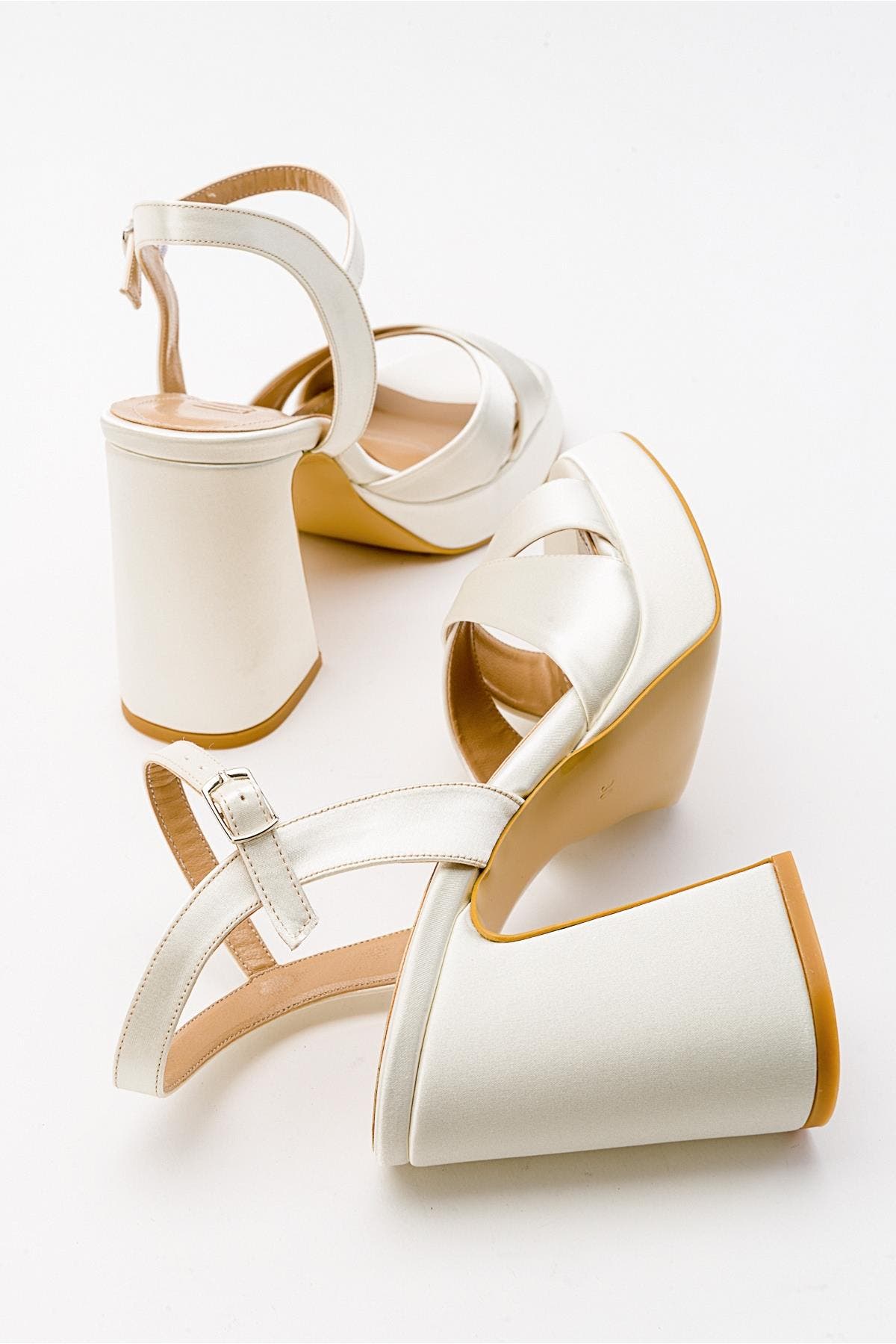 Yvonne Platform Sandals, Alternate, color, Ivory Beige