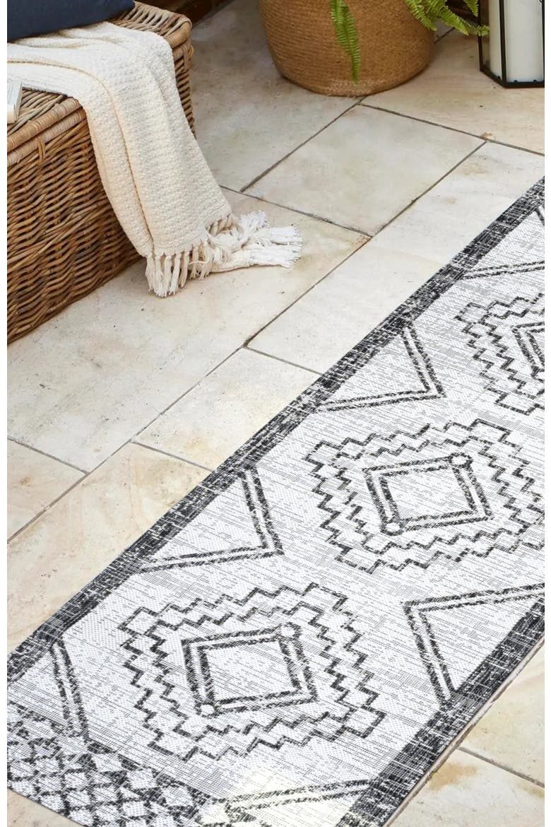 Marokko Diamond  Medallion Indoor/Outdoor Area Rug, Alternate, color, Ivory/Black