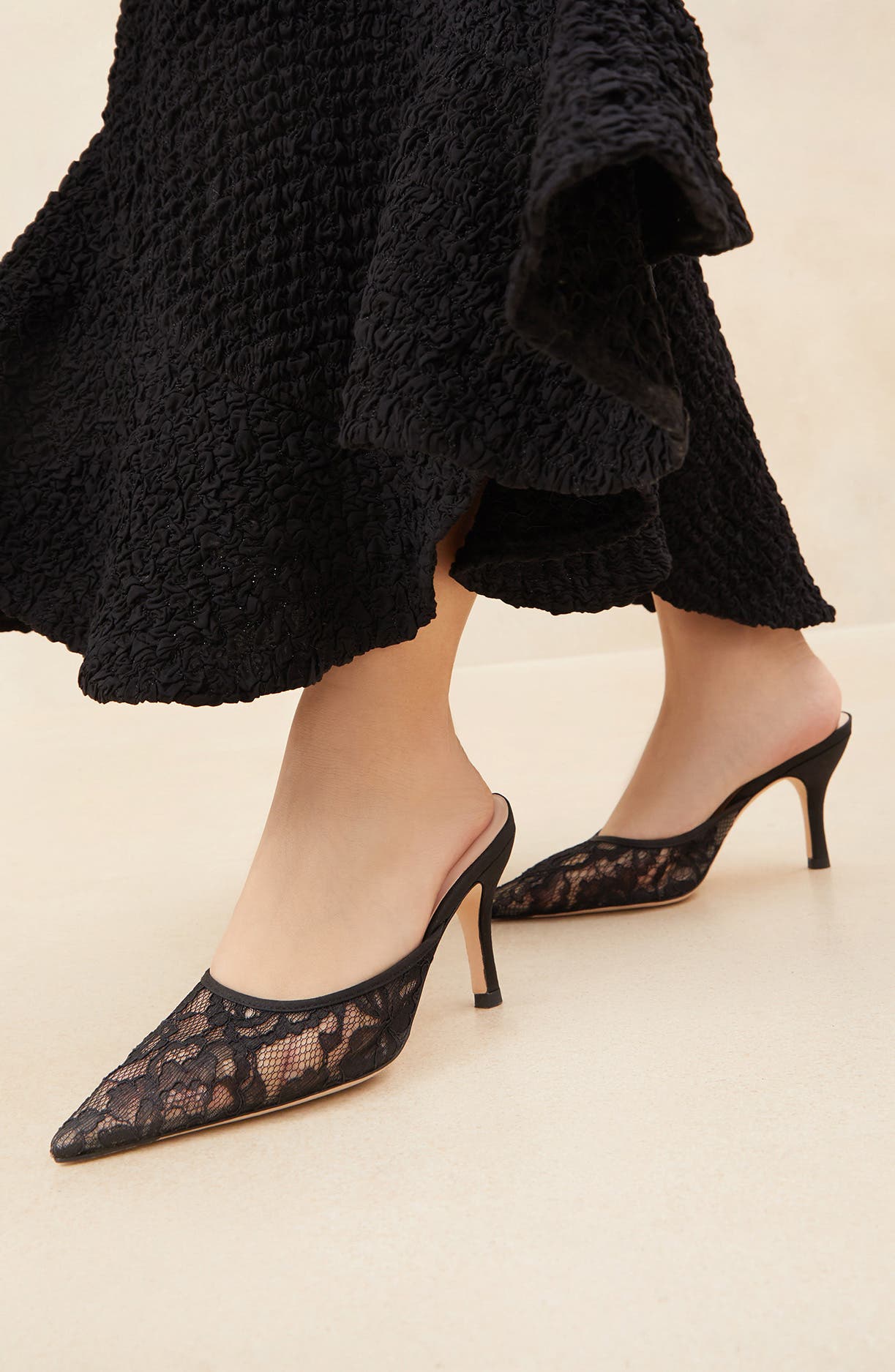 Layla Pointed Toe Mule, Alternate, color, BLACK
