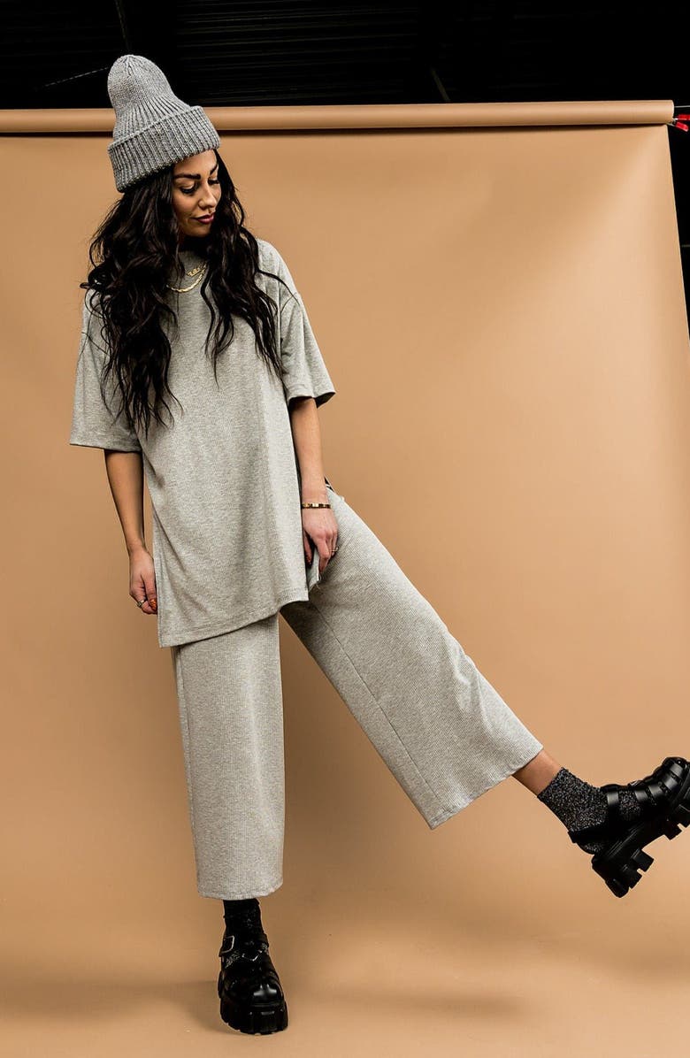 Dressed in Lala Lex Ribbed Oversize T-Shirt & High Waist Crop Pants Set, Alternate, color, Heather Grey