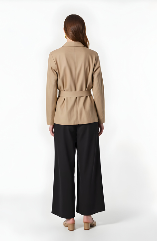Modenaire Tailored Belted Blazer With Notch Lapels And Flap Pockets In Neutral