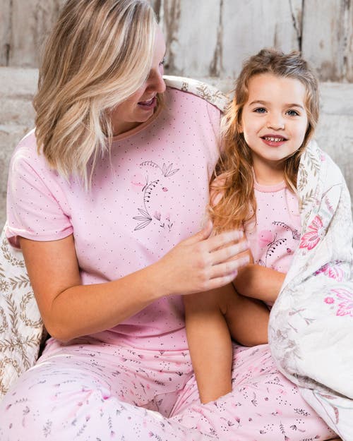 Deux Par Deux Printed Organic Cotton Two-piece Pajama Set Small Pink Flowers On Pale Pink Background In Pink Flowers On Pale Pink