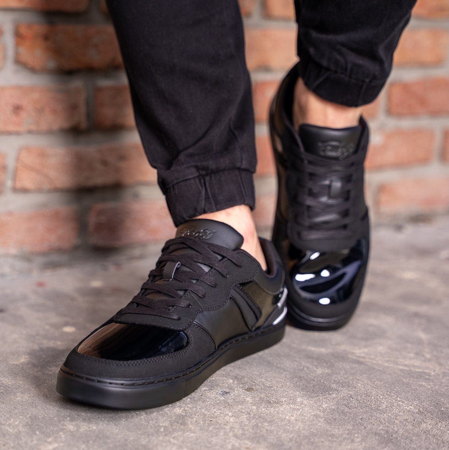 Fuego Women's Low-top Sneaker, Alternate, color, Derek Hough