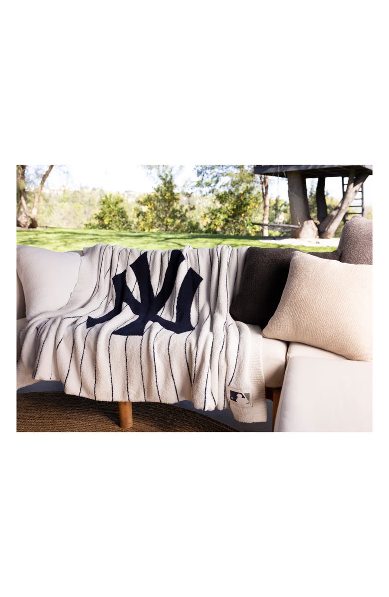 Barefoot Dreams<sup>®</sup> CozyChic<sup>®</sup> New York Yankees Throw Blanket, Alternate, color, Yankees Multi