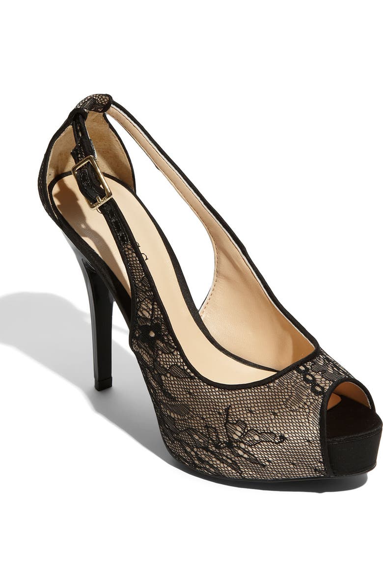 GUESS 'Hondola' Pump, Main, color,