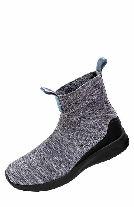 Native Shoes Nova Hydroknit Sneaker