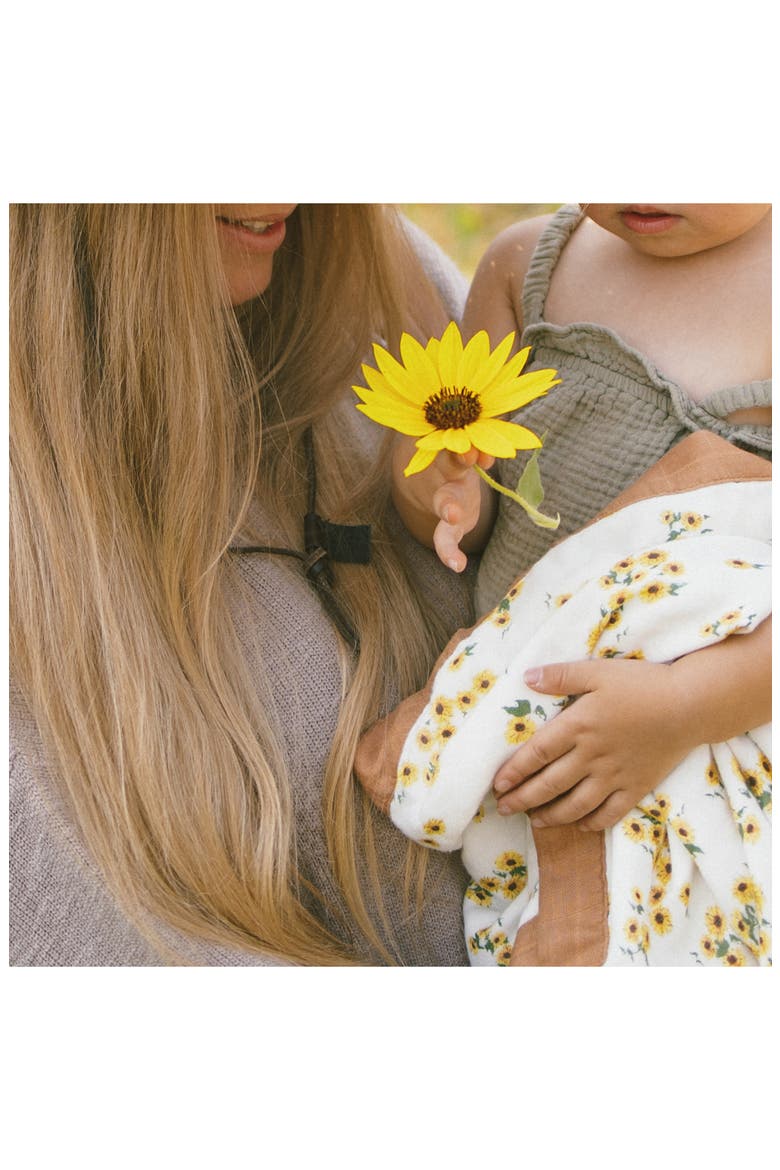 Deluxe Muslin Baby Receiving Quilt, Alternate, color, DITSY SUNFLOWER