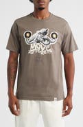 VIC GARCIA WORLD Move Different Graphic T-Shirt
