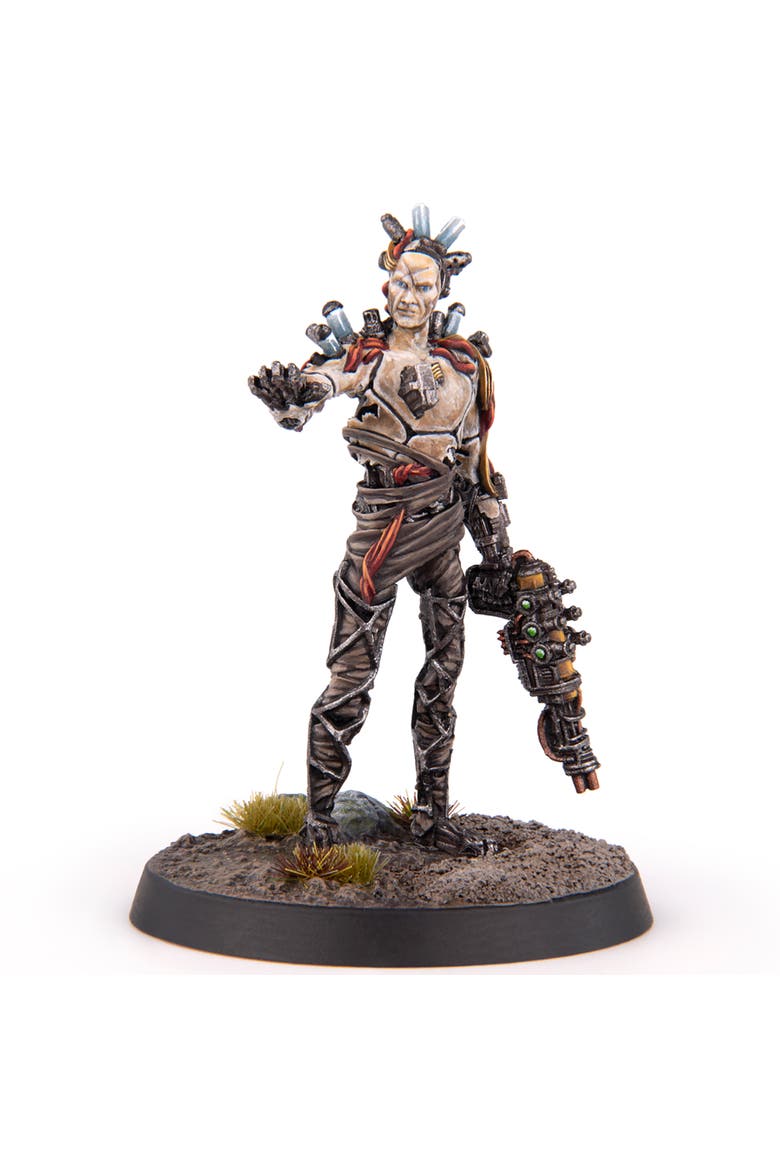 3 Resin Figures & Bases, Alternate, color, Multicolored