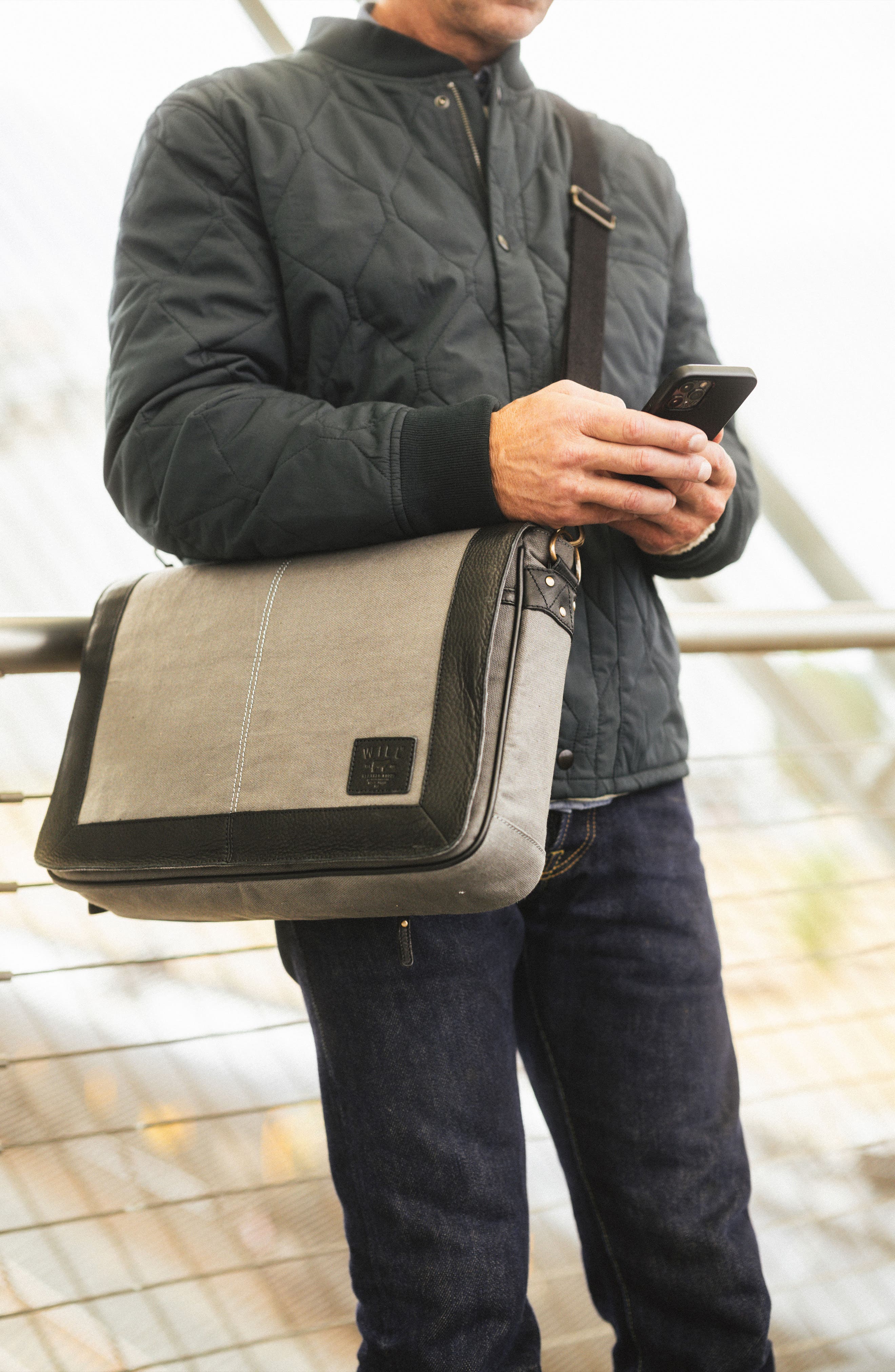 Will Leather Goods Commuter Slim Messenger Bag, Alternate, color, 