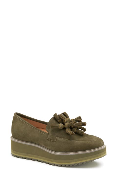 Gracelyn Tassel Loafer (Women)