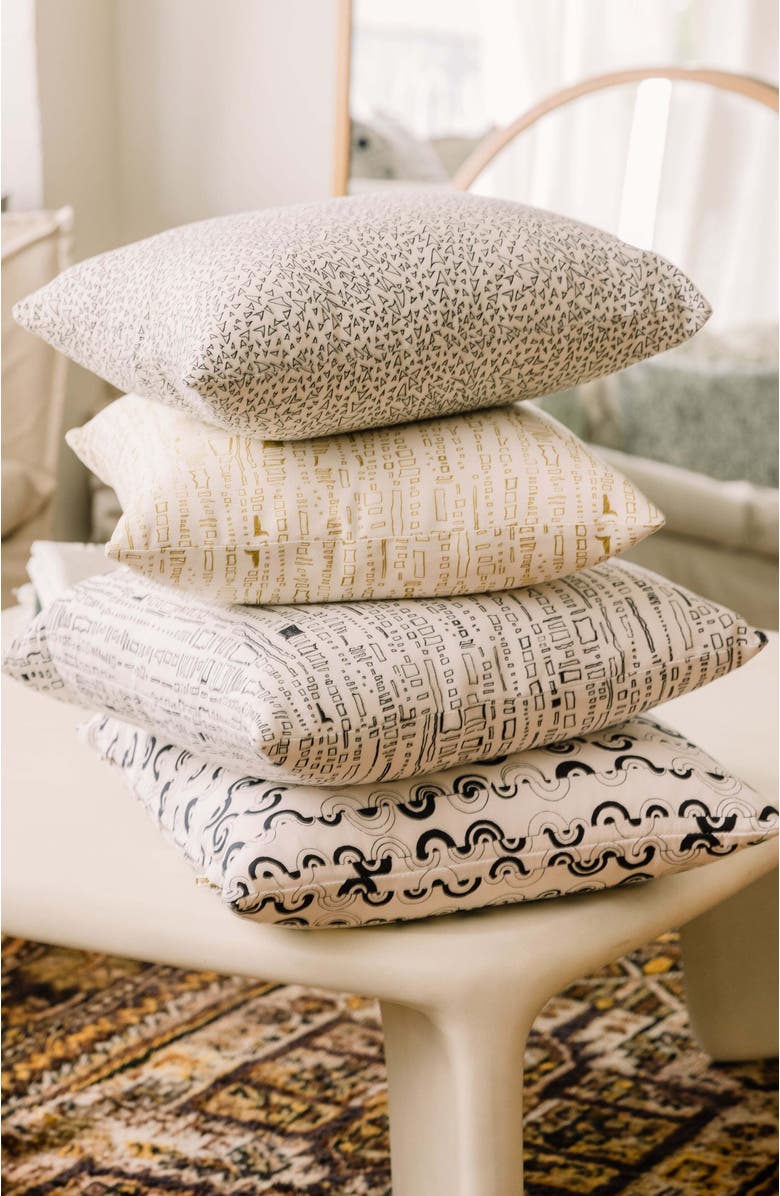 at300nelson Basilone in Albatross 16" x 20" Pillow, Alternate, color, Albatross