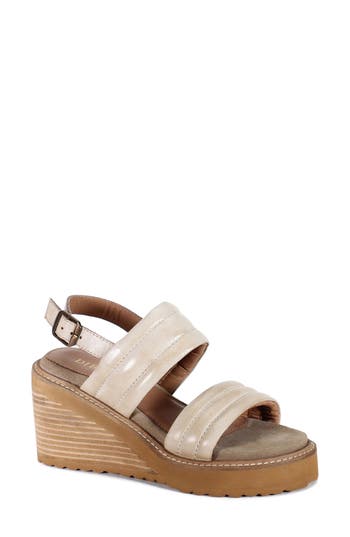 Diba True Car Pool Wedge Sandal In Sand