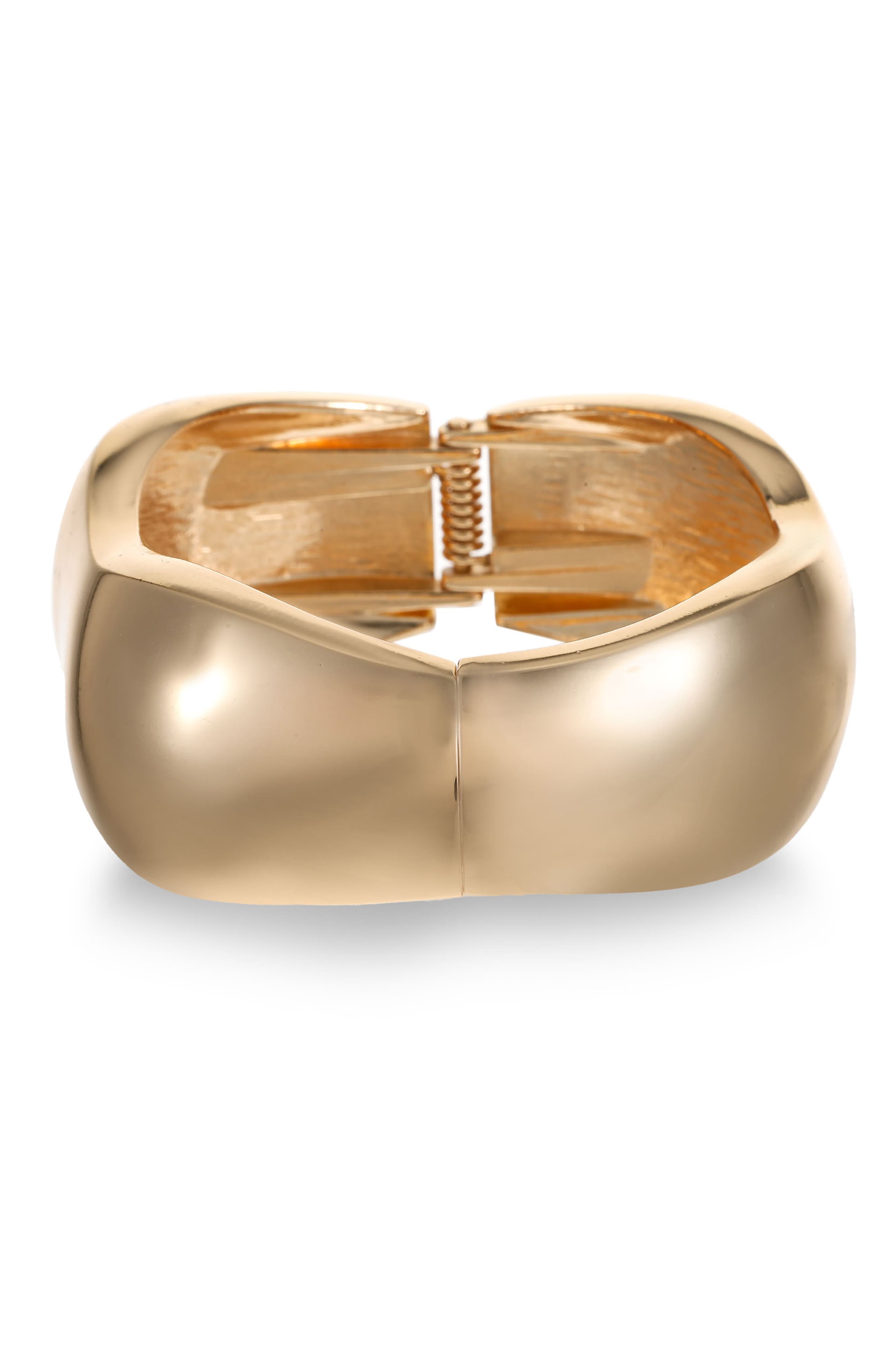 Statement Wave Bangle