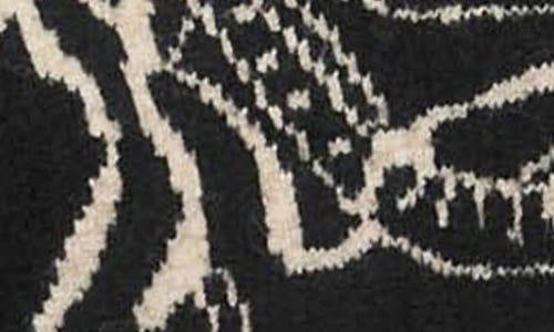 Blu Pepper Skate Sweater In Black