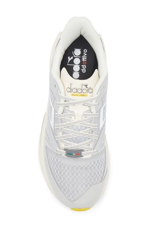 Diadora Atomo V7000-2 Running Shoe In Silver Dd/whisper White