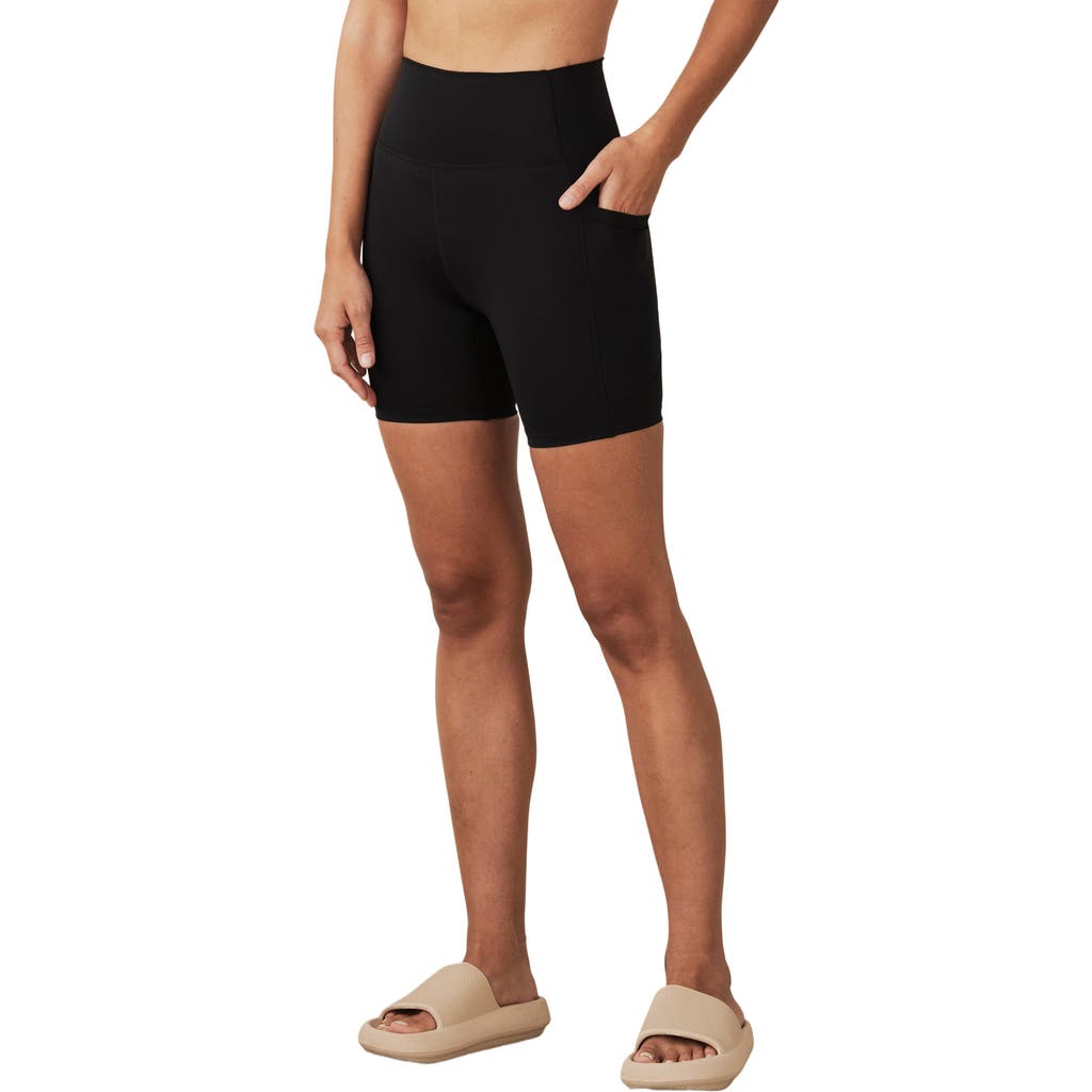 Losano Essential Pocket Short in Black  product