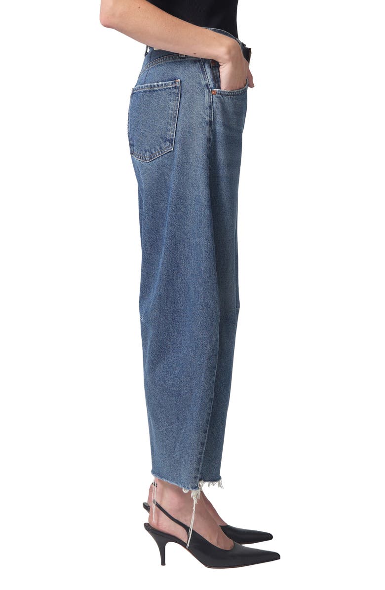 Citizens of Humanity Horseshoe Raw Hem Superhigh Waist Crop Barrel Jeans, Alternate, color,