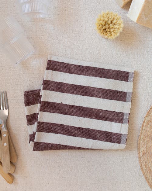 Kd Weave Stripe Hand Towel In Brown
