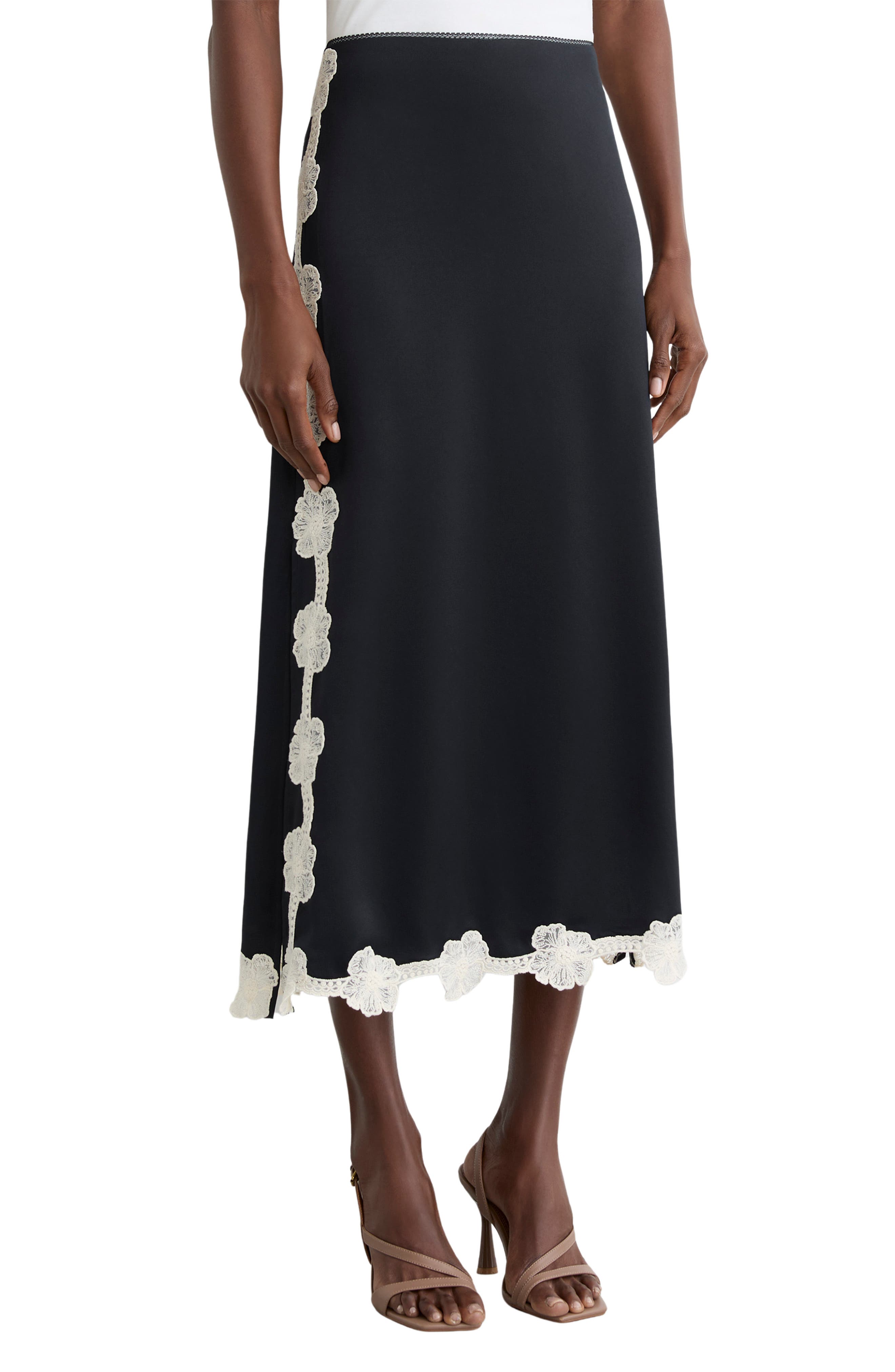 Doa Embroidered Floral Border Skirt