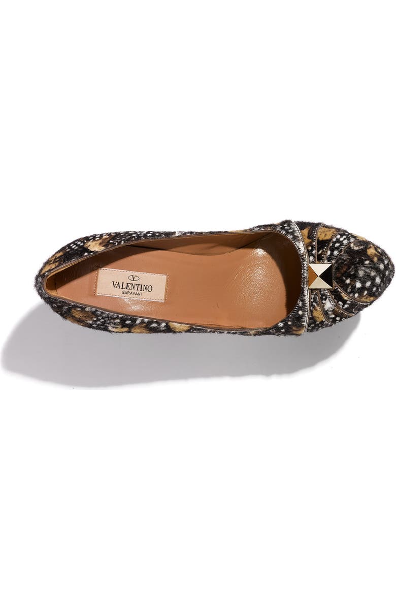 Valentino Garavani 'Rockstud' Feather Print Calf Hair Pump, Alternate, color,