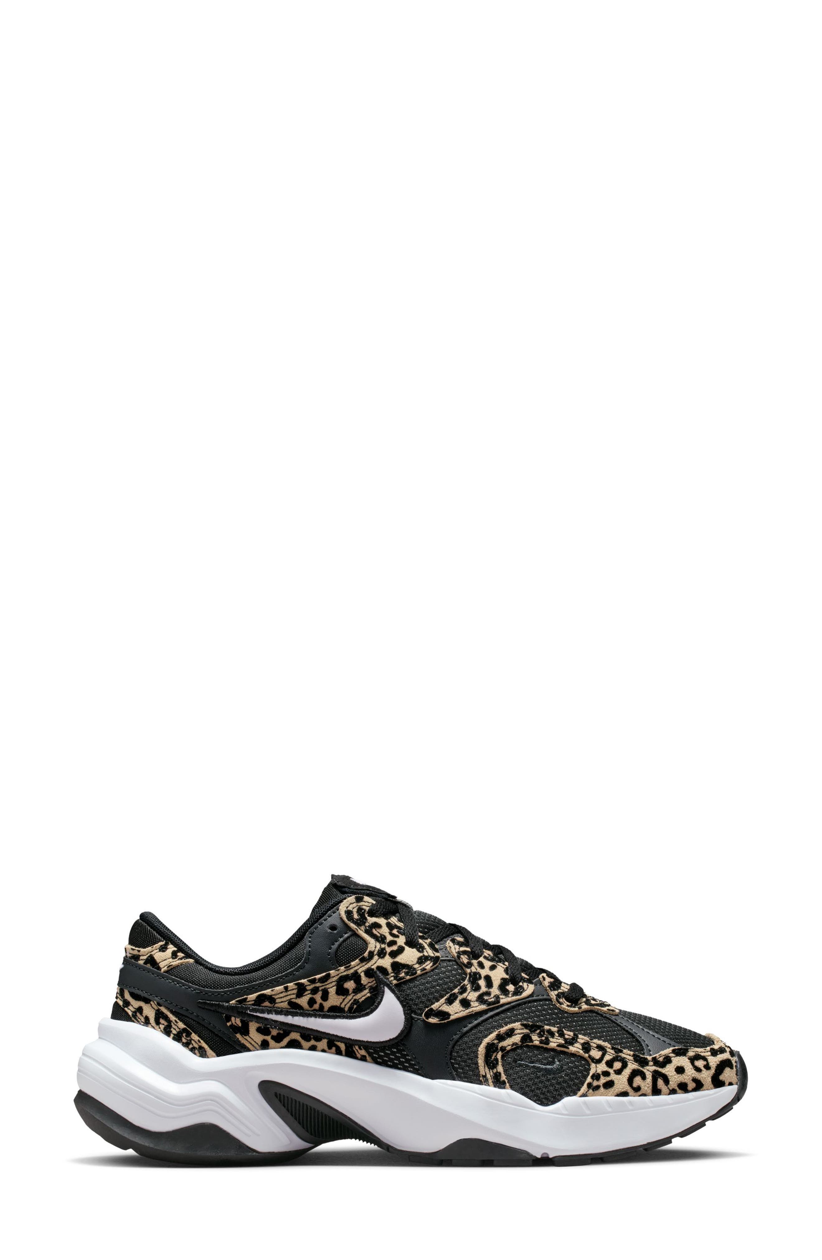 Nike Air Max Invigor Sneaker, Alternate, color, Black/ White/ Noir/ Hemp