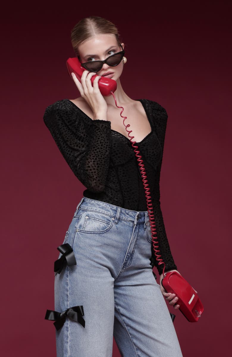 Avec Les Filles Animal Spot Sweetheart Neck Top, Alternate, color, Black