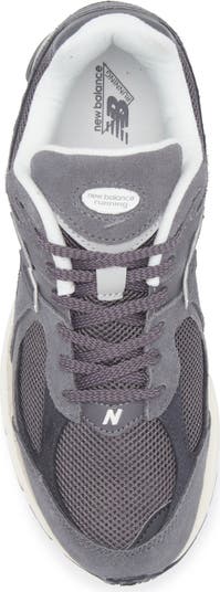 2002R Sneaker