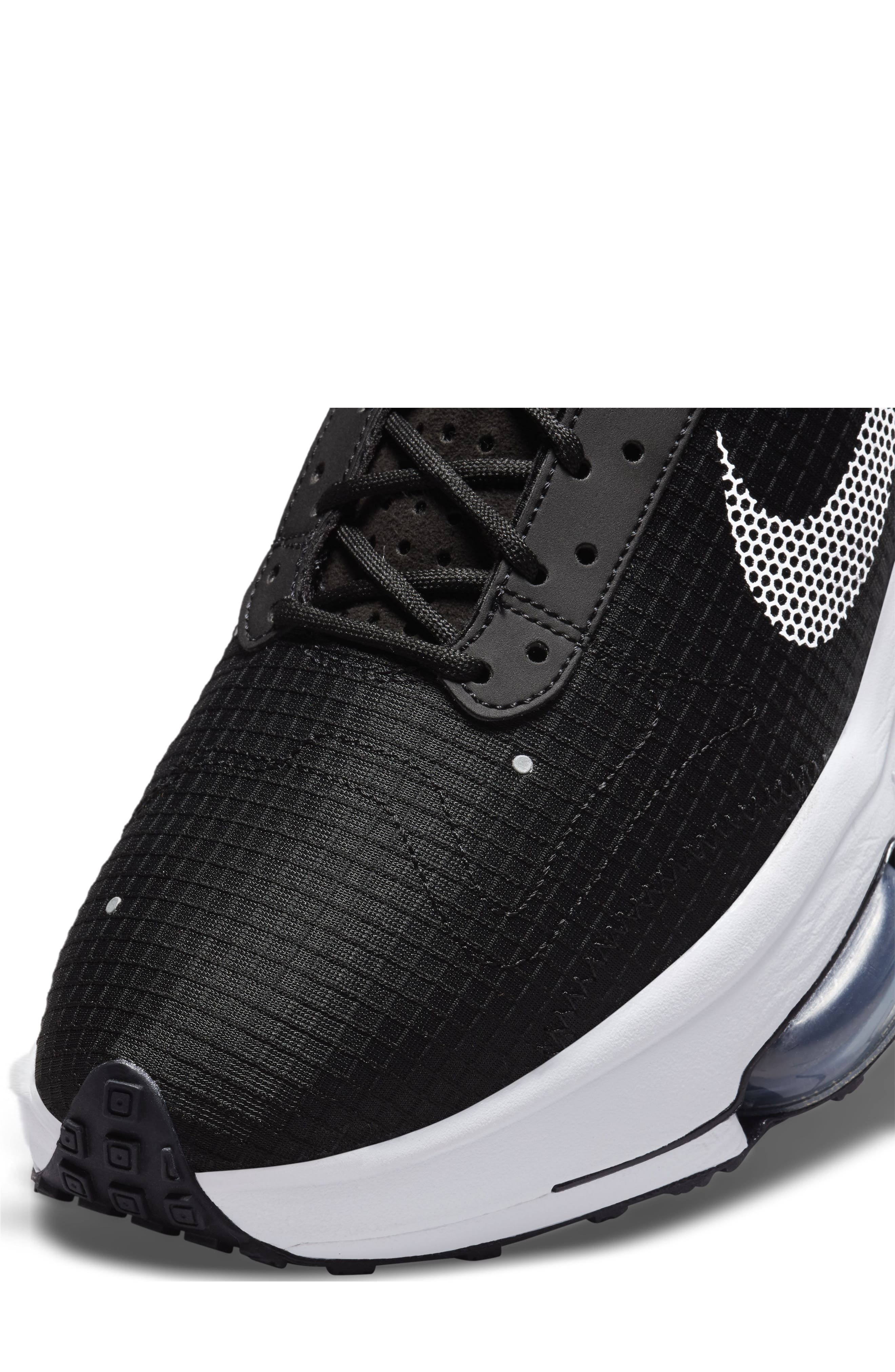 Nike Air Zoom-Type SE Sneaker, Alternate, color, 