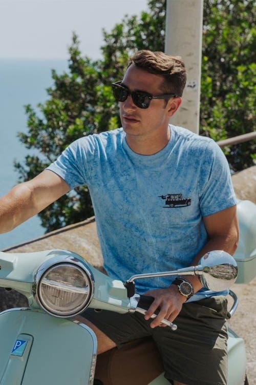 Baja Llama Men's Blue Go Fast Road Trip - Primo Graphic T-shirt In Blue