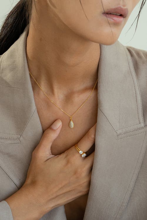 Bearfruit Jewelry Sterling Silver 18k Gold Plated Leah Crystal Teardrop Necklace & Earrings Set In Gold