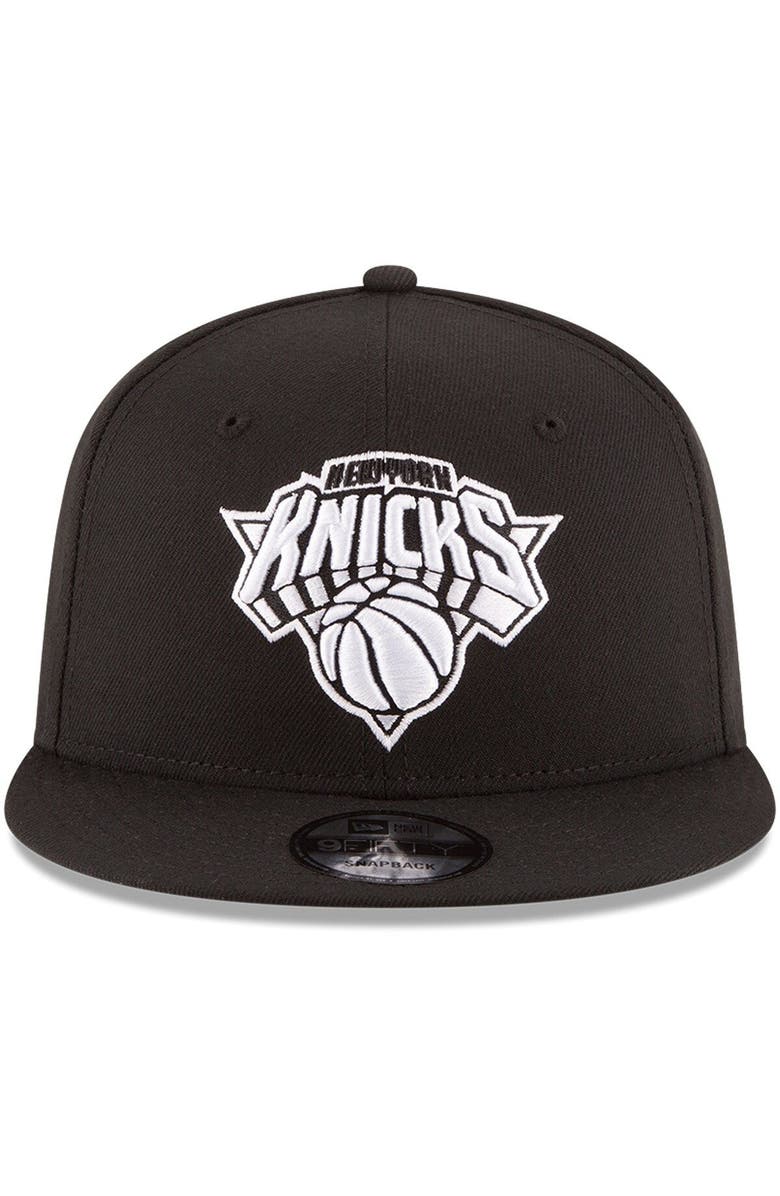 New Era Men's New Era Black New York Knicks Black & White Logo 9FIFTY Adjustable Snapback Hat, Alternate, color, 