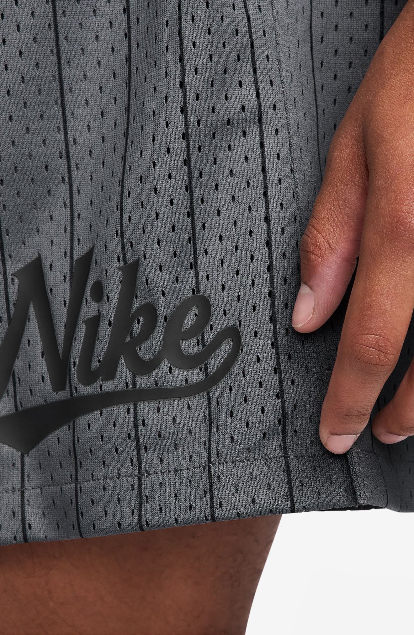 Мужские Nike Sportswear Club Flow Shorts — фото 3