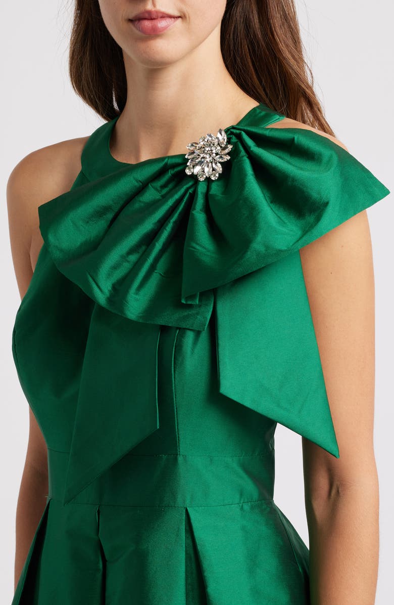 Eliza J Bow Mikado Ballgown, Alternate, color, Emerald