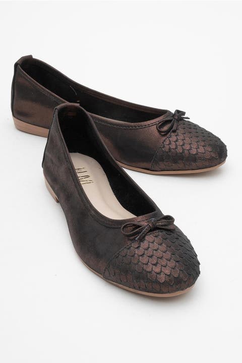 Copos Leather Bow Cap Toe Ballet Flat