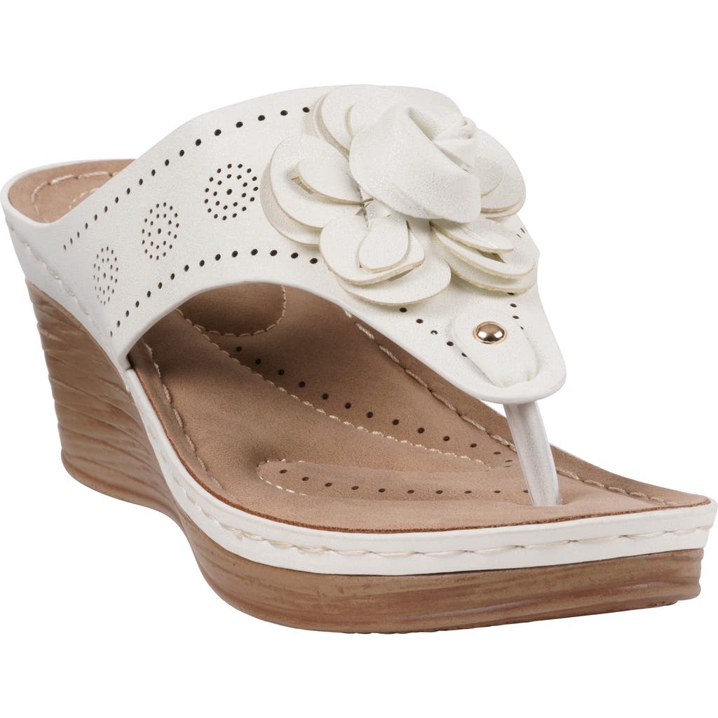 Gc Shoes Willa Flower Wedge Sandal In White