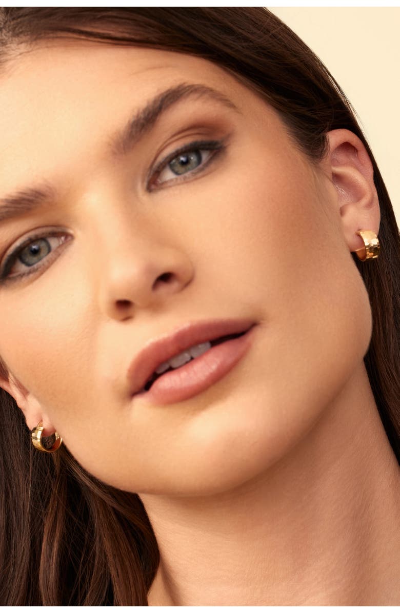 Oradina 14K Gold Reflections Bold Midi Hoops, Alternate, color, Yellow Gold