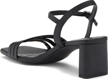 Mayra Sandal