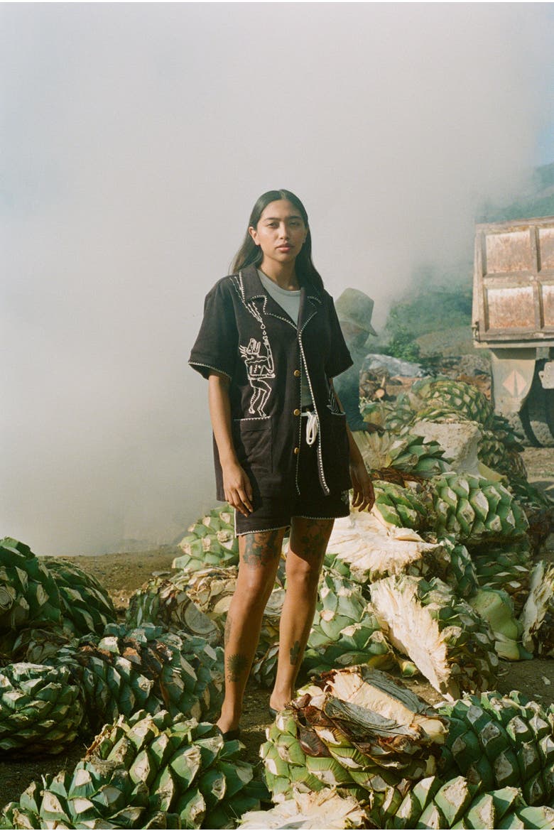 'Agua Mágica' Cabana Shorts, Alternate, color, Black