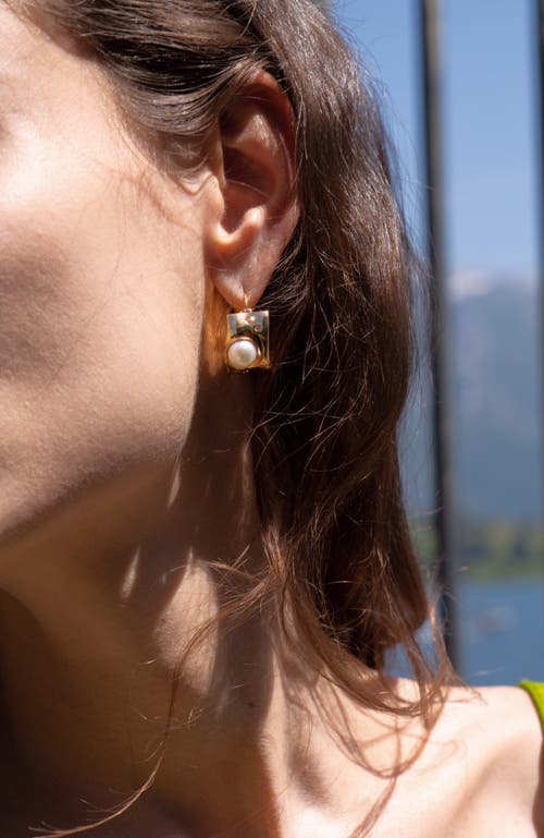 Rc Retro Chic Dawn Light Pearl Hoop Earrings In Gold