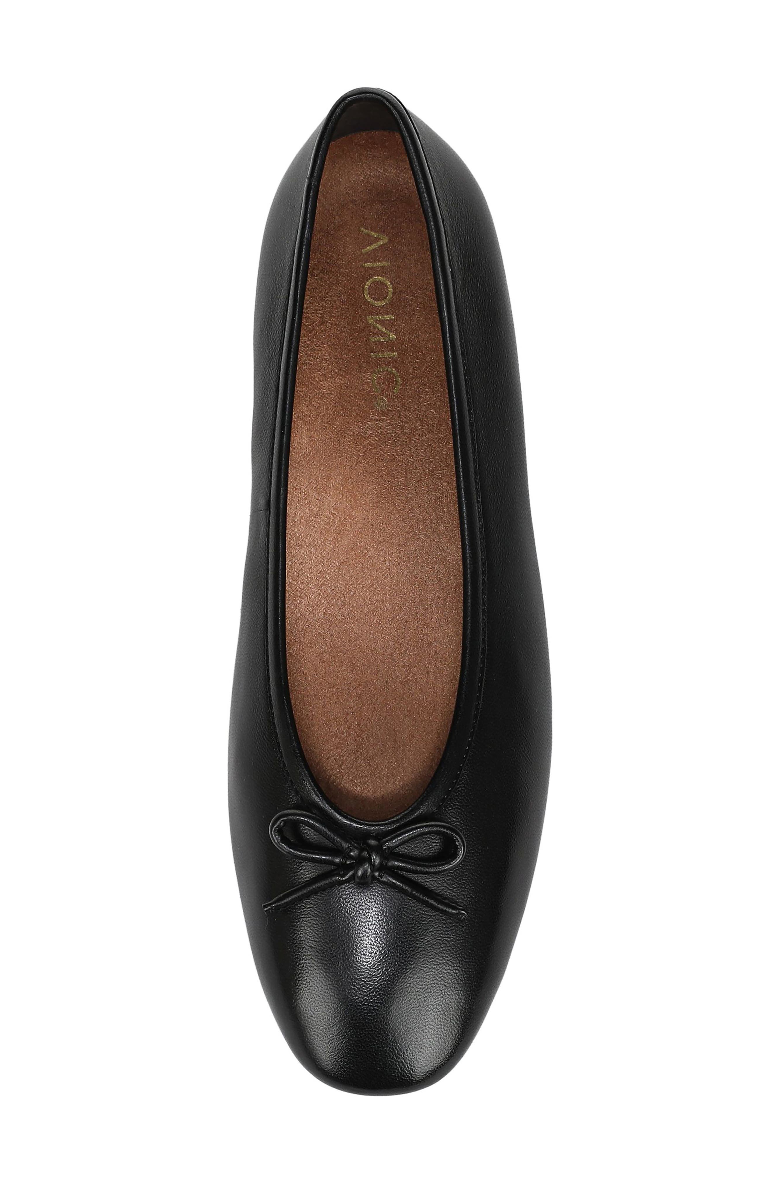 Vionic Larissa Ballet Flat, Alternate, color, Black