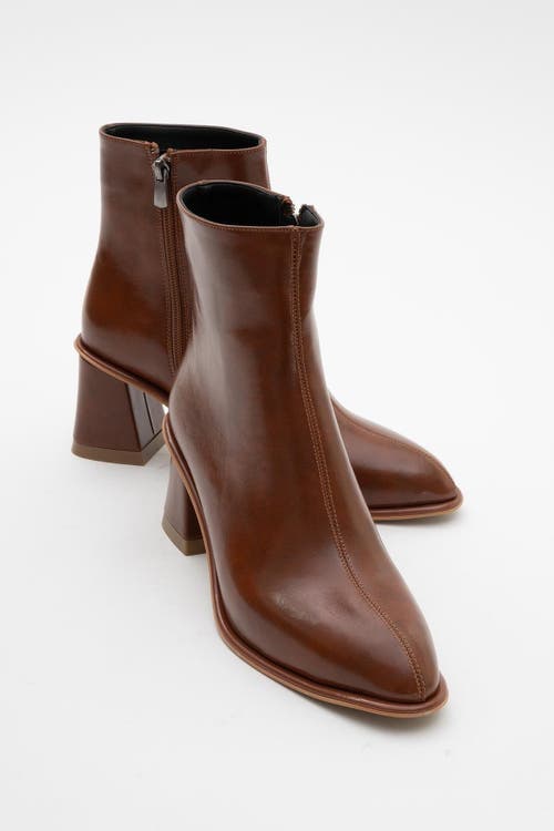 Prologue Shoes Maura Block Heel Boot In Brown