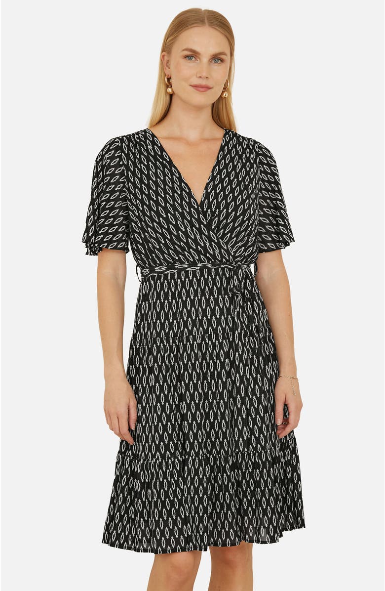 Yumi Short Sleeve Tie Waist Midi Skater Dress, Alternate, color, Black