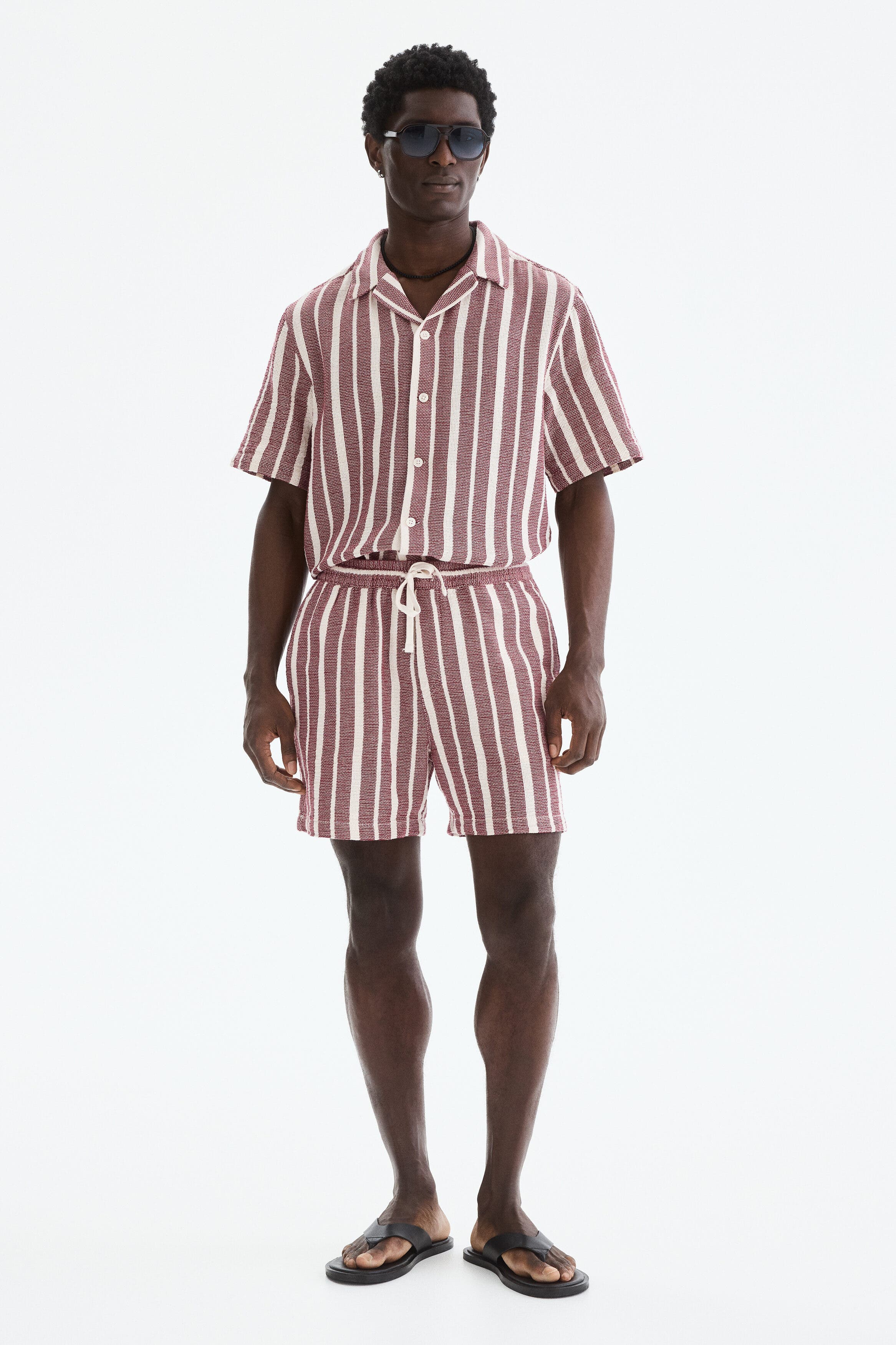 Regular-fit shorts - image 4